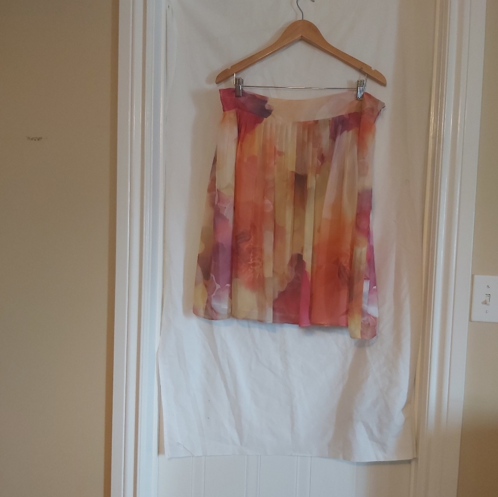 Liz Claiborne multi-colored skirt - Picture 5 of 6